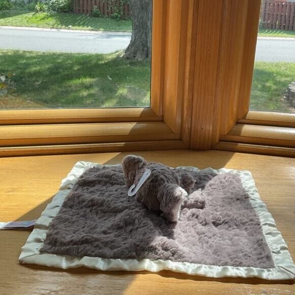 Mary Meyer Baby Elephant Lovey Security Blanket Plush Stuffed - Picture 6 of 9